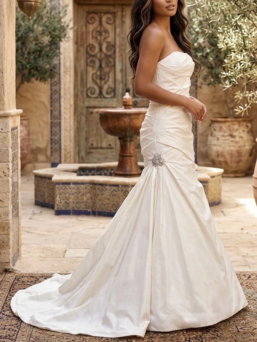 Amsale "Mischka" Ivory Strapless Ruched Trumpet Wedding Dress size 10